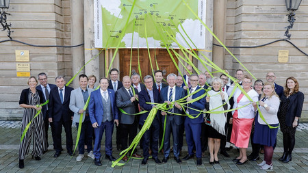 europäische Projektpartner feiern Abschluss der LEADER-Kooperationsverträge