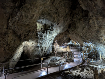 Hermannshöhle 