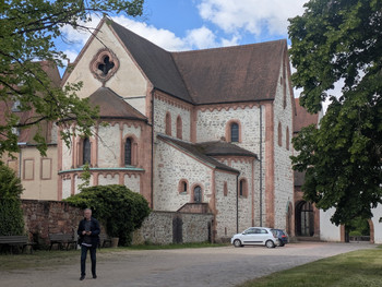 Besichtigung des Klosters Wechselburg und des Klostergartens in der LEADER-Region Land des Roten Porphyr und Sachsenkreuz.
